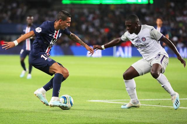 祝铭震28分胡金秋23分 广州大胜广厦35分